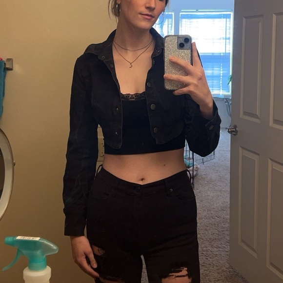 Black Cropped Denim Jacket - Picture 1 of 1